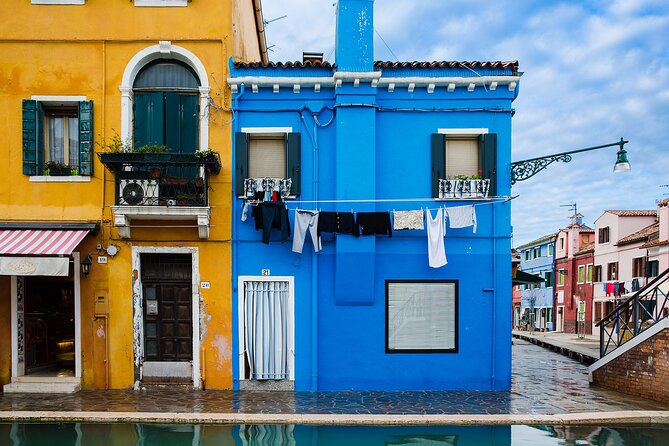 The Secret Corners of Burano - The Meeting Point: Fondamenta dei Squeri and a Smooth Start
