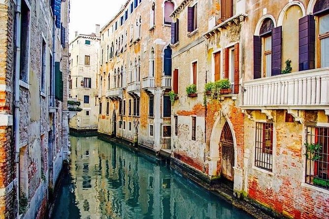 Tour of The Real Hidden Venice - Cannaregio’s footbridges and quiet canals