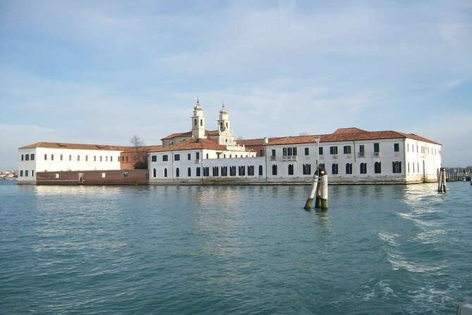 Tour to the islands of San Servolo and San Lazzaro degli Armeni - Should you book San Servolo and San Lazzaro degli Armeni?