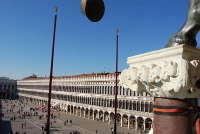 Unusual Perspectives of St Mark's Basilica & optional Pala d'Oro - Getting those above-the-square views from the Basilica loggia
