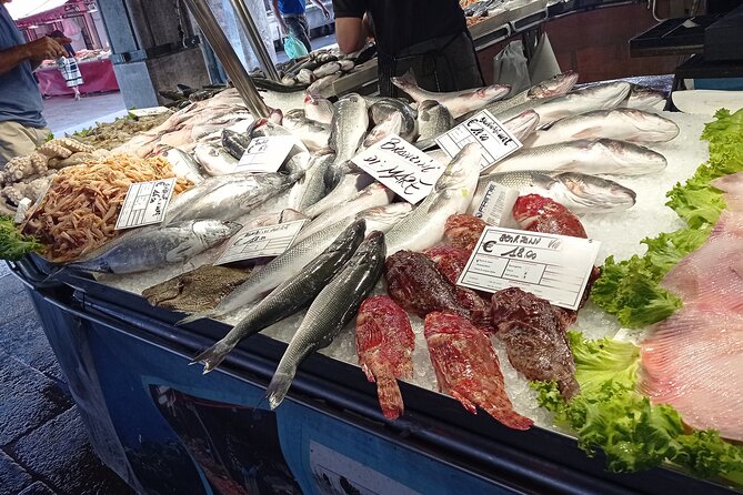 Venetian cooking school - Rialto Fish Market Shopping With Chef Marco