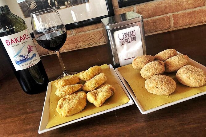 Venetian food stories: a private culinary tour - Ghetto synagogue stop: history you can feel in Cannaregio