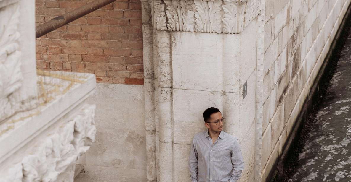Venezia: servizio fotografico privato - Starting at Caffè Florian: the 1-hour flow you can count on