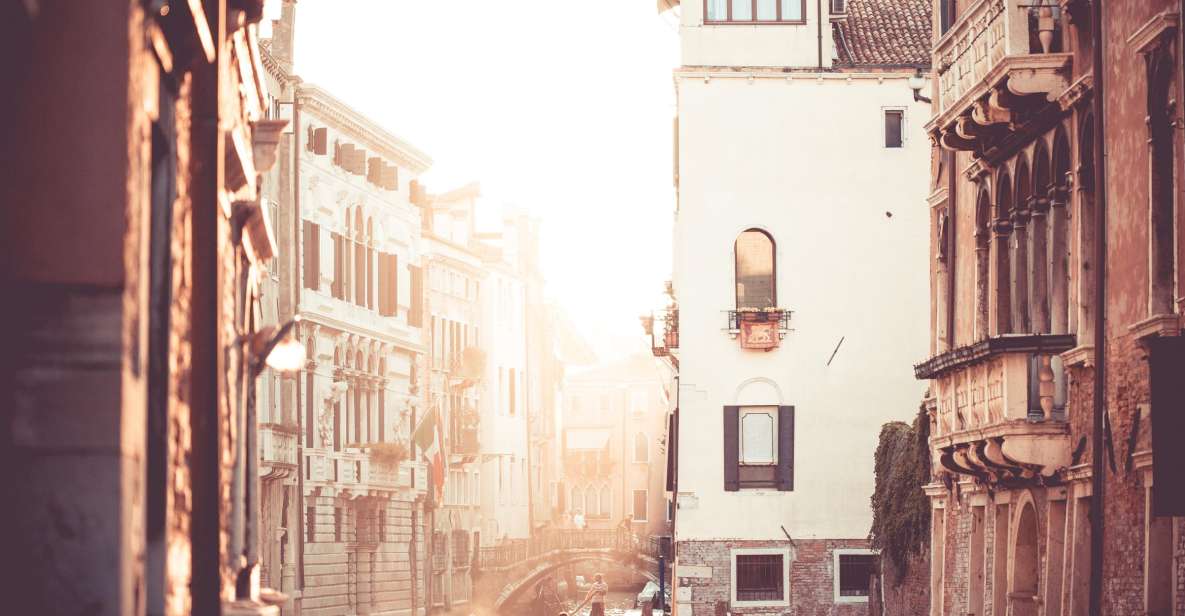 Venice: 1.5-Hour Wandering Around the City - Optional Glass Furnace Visit: Venetian Craft as a Bonus