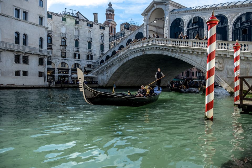 Venice: 2-Hour Private Photo Walk - Price and value: $283.21 per group up to 4