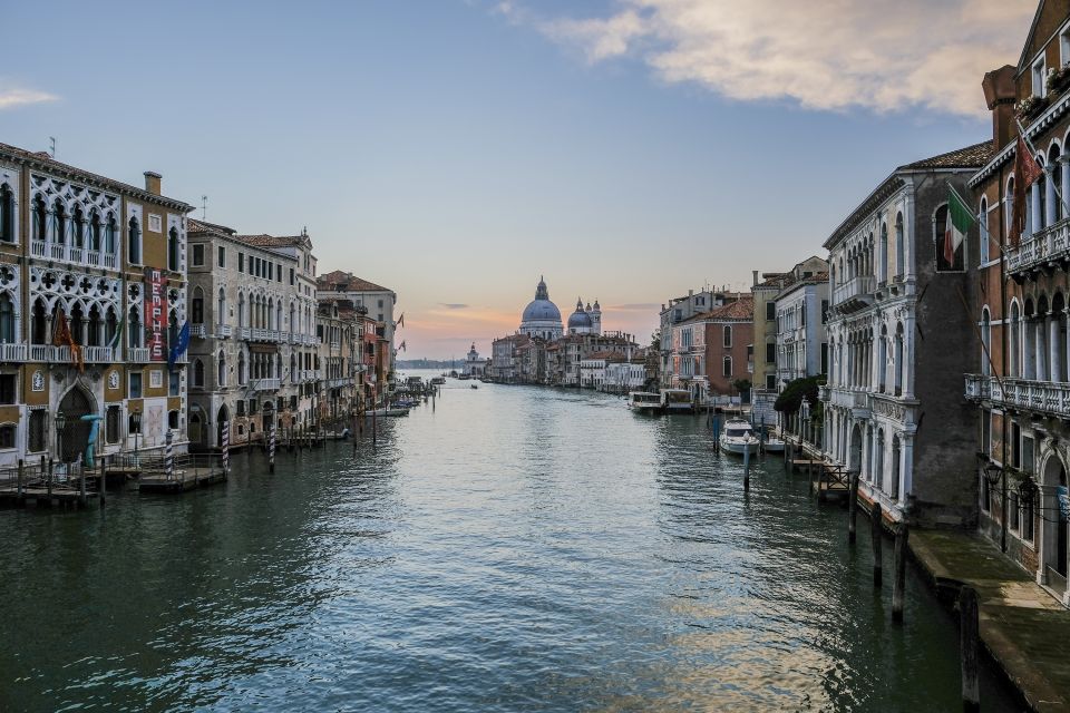 Venice: 2-Hour Private Photo Walk - Portrait photos included: a smart way to get more than landscapes