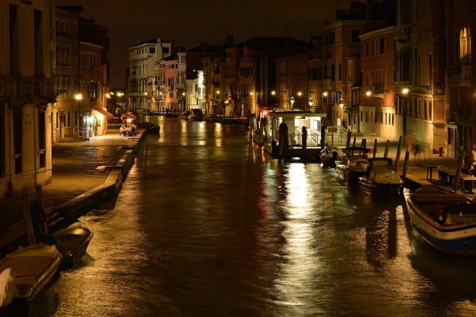 Venice: 2-Hour Private Walking Tour at Night - St. Mark’s Square Start: From the Column to the Doge Palace Views