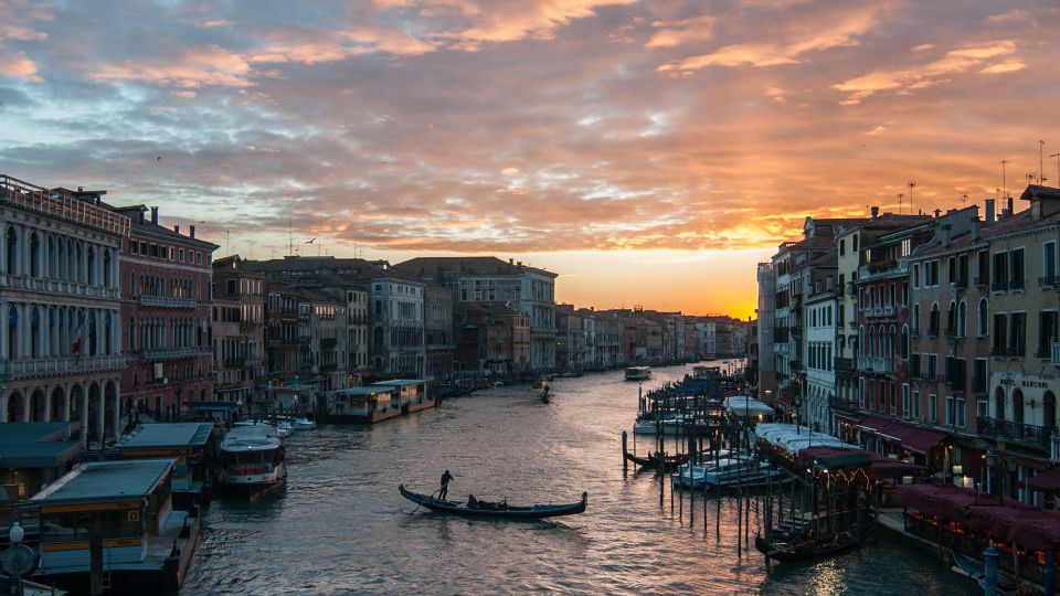 Venice: 3-Hour Private Photo-Walk - The rhythm of the walk: setup, practice, and 10 portraits