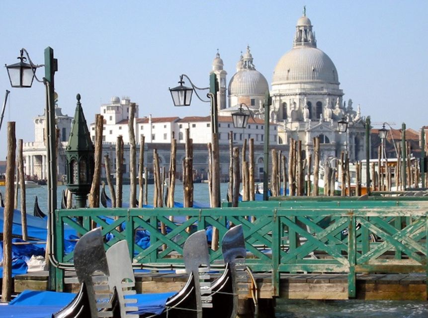 Venice: 30 min Gondola Ride on the Grand Canal with Guide - Price and value: is $163.13 per person fair?