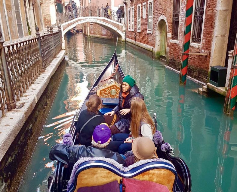 Venice: 30 min Gondola Ride on the Grand Canal with Guide - Timing, tips, weather, and what you should bring