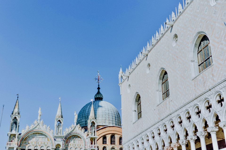 Venice: 4-Hour City Tour with Doge's Palace & Basilica Visit - First Steps in Castello: Santa Maria Formosa and the Local Venice Feel