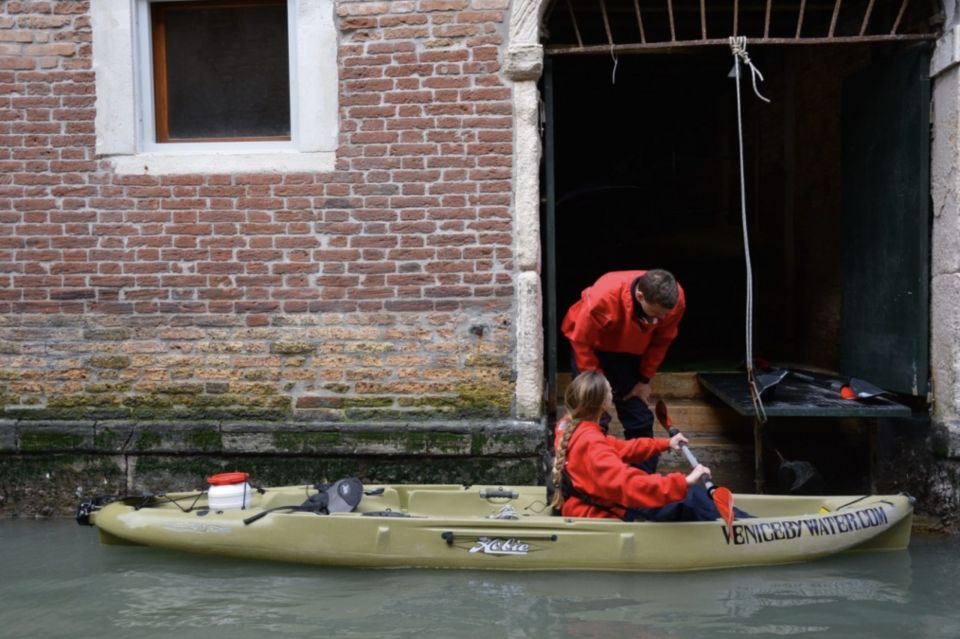 Venice: 60' Quick Kayak Tour of Venice with guide - What “Eco-Friendly” Means in Practice on the Canals