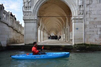 Venice: 60' Quick Kayak Tour with guide - Cannaregio and Your Route: What You’ll Paddle Toward
