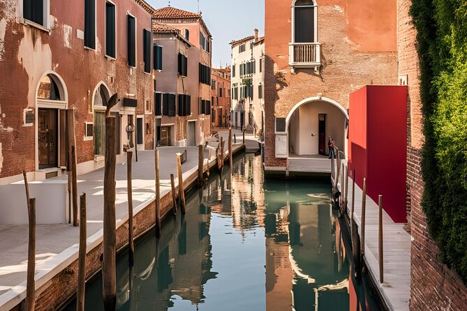 Venice Art Biennale 2026 Guided Tour with a Licensed Guide - What kind of art experience should you expect?