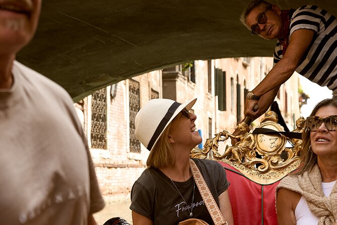Venice Art Walking Tour with Gondola Ride - Starting in Piazza San Marco at 9:30: Your Venice Orientation Fast