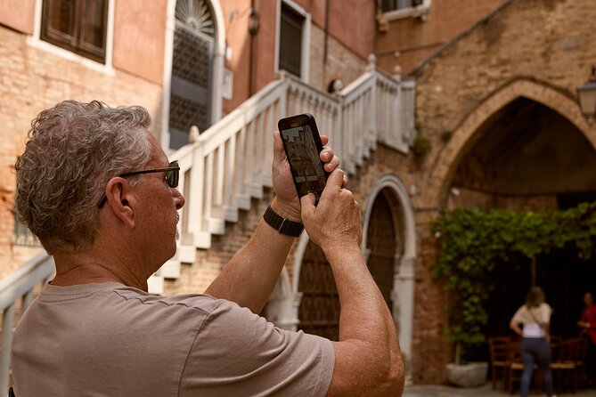 Venice Art Walking Tour with Gondola Ride - St. Mark’s Square: Architecture, Culture, and Acqua Alta Reality