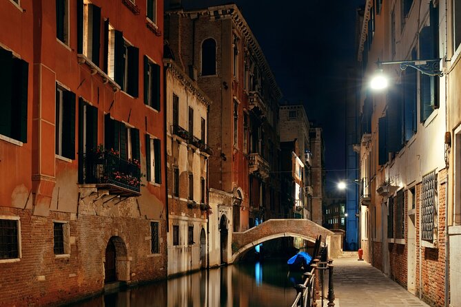 Venice at Sunset: Crimes, Legends and Mysteries - Venice at Sunset: a guided crime-and-mystery walk that actually moves