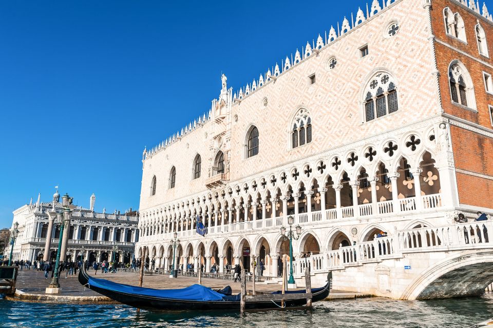 Venice: Basilica+ Doge's Palace+ Lagoon Islands-Guided Tour - Who this lagoon islands tour suits best