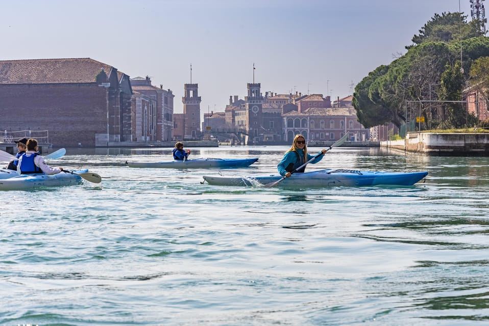 Venice Beginner's Kayak Tour in the Medieval Arsenal - What’s Included vs. What You Must Bring