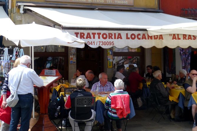 Venice: Boat Tour to Murano, Burano and Torcello with Fish Lunch - Boat time in the lagoon: views, noise, and the group pace