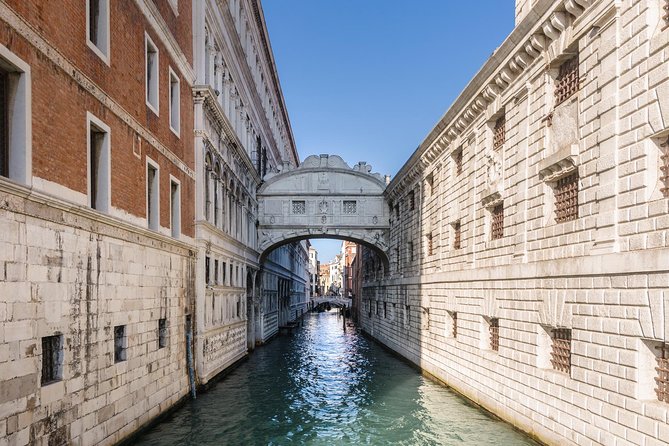 Venice: Casanova Charm Carnival Treasure Hunt - From Piazzale Roma to your Carnival start: how to begin smoothly