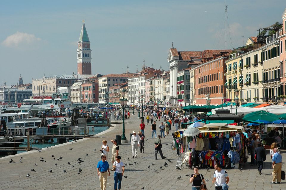 Venice: Castello District Private Walking Tour - Where you meet in St. Mark’s Square (and how to start with confidence)