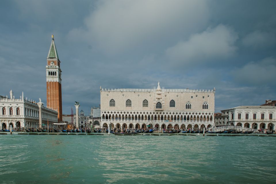 Venice: City Tour and Murano Glass Experience - St Mark’s Square + Doge’s Palace area: what you get without entrance tickets