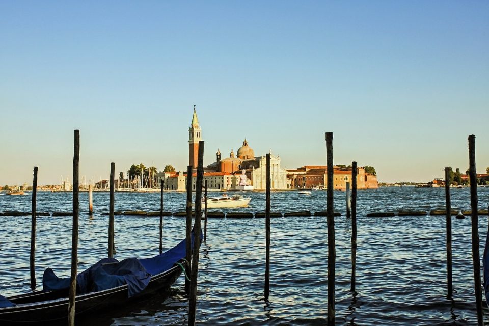 Venice: Doge's Palace and Basilica Skip-the-Line Guided Tour - St Mark’s Square and Venetian history: architecture you can talk to