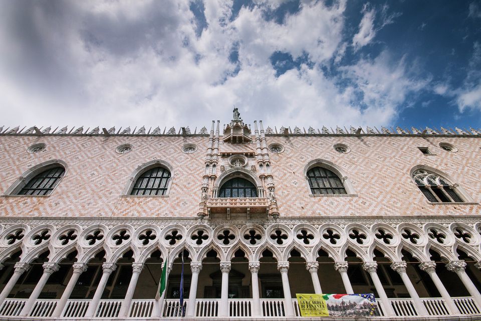 Venice: Doge's Palace and Basilica Tour with Gondola Ride - Doge’s Palace: from marble splendor to government drama