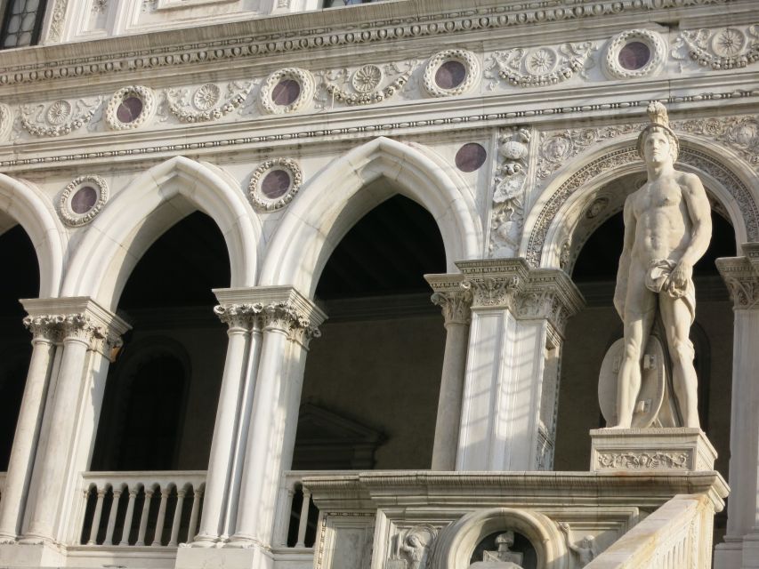 Venice: Doge's Palace and Basilica Tour with Gondola Ride - Should you book the Doge’s Palace, Basilica, and gondola tour?