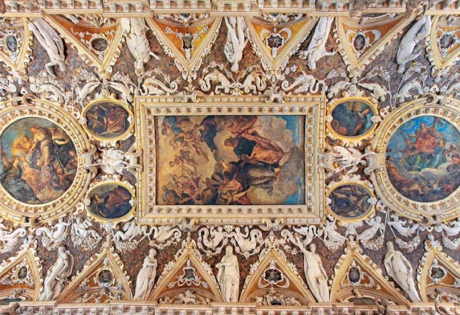 Venice: Doge's Palace & Bridge of Sighs Small Group Tour - Why Doge’s Palace and the Bridge of Sighs still feel spooky