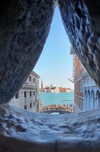 Venice: Doge's Palace & Bridge of Sighs Small Group Tour - Grand Council Chamber: Tintoretto’s Paradiso and decision-making