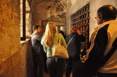 Venice Doge's Palace & Prisons Tour - Getting oriented: Royal Gardens meeting point and a fast walk to St Mark’s Square