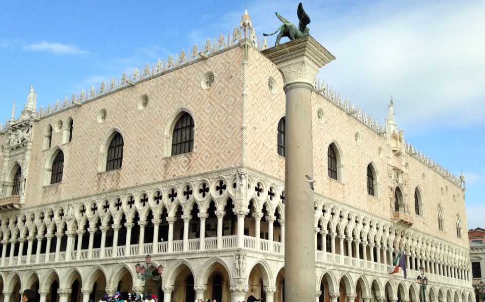 Venice: Doge's Palace & Saint Mark's Small Group Tour - St Mark’s Square meet-up: where your day starts with a plan