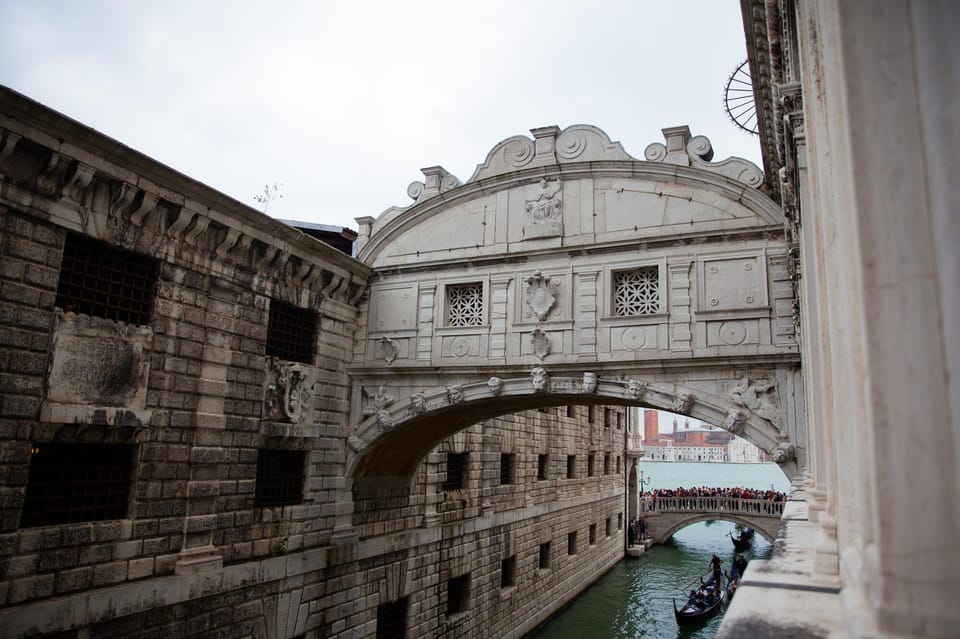 Venice: Doge's Palace Secret Itineraries Guided Tour - Secret Police Spaces, Torture Rooms, and Hidden Doors