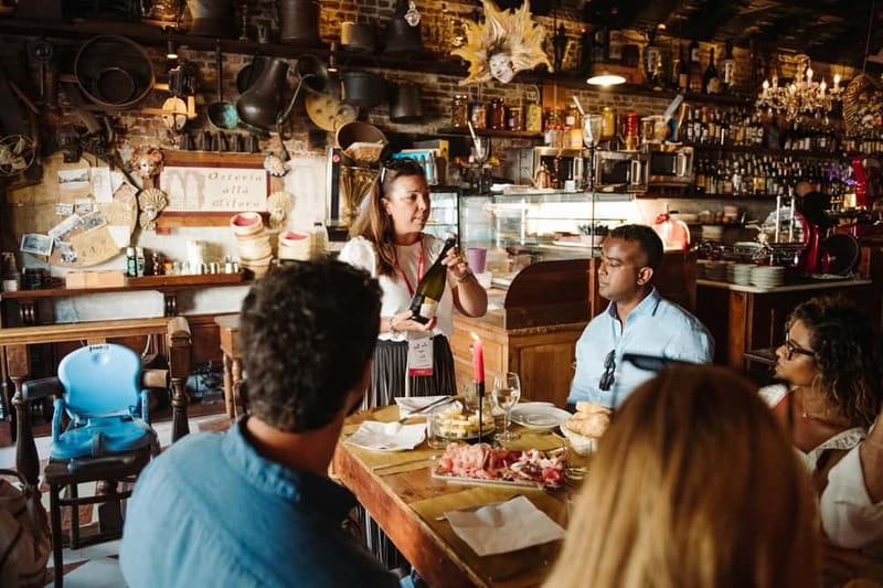 Venice: Eat & Drink Like a Local – Evening Cicchetti Tour - What drinks and tastings are included (and how much you’ll eat)