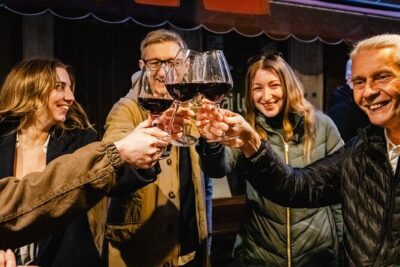 Venice Evening Food Tour: Bites, Drinks & Sit-Down Dinner - Meeting near Ex Teatro Italia and the small-group walk pace