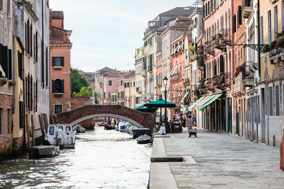 Venice Food Tasting Tour: Bites, Wine, Dinner & Local Guide - The Bacaro Rhythm: Spritz, ombra, and a themed cicchetti journey
