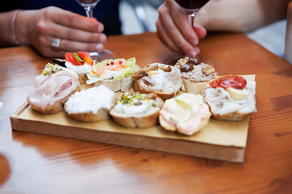 Venice Food Tasting Tour: Bites, Wine, Dinner & Local Guide - Who this tour fits best (and who might want a different plan)