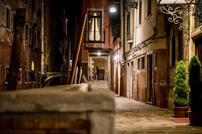 Venice Ghost & Legends Walking City Tour - Who this tour fits best (and who should skip it)