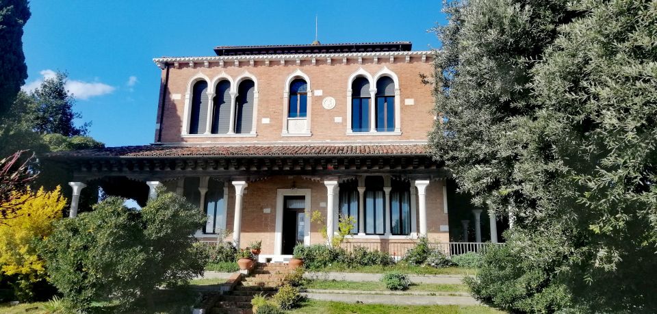 Venice: Giudecca Island Discover Walking Tour - Giudecca’s big idea: the island that acts like Venice’s “7th neighborhood”