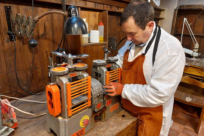 Venice : Goldsmith's Workshop - Make Your Own Ring in 925 Silver - Who should book this ring-making experience