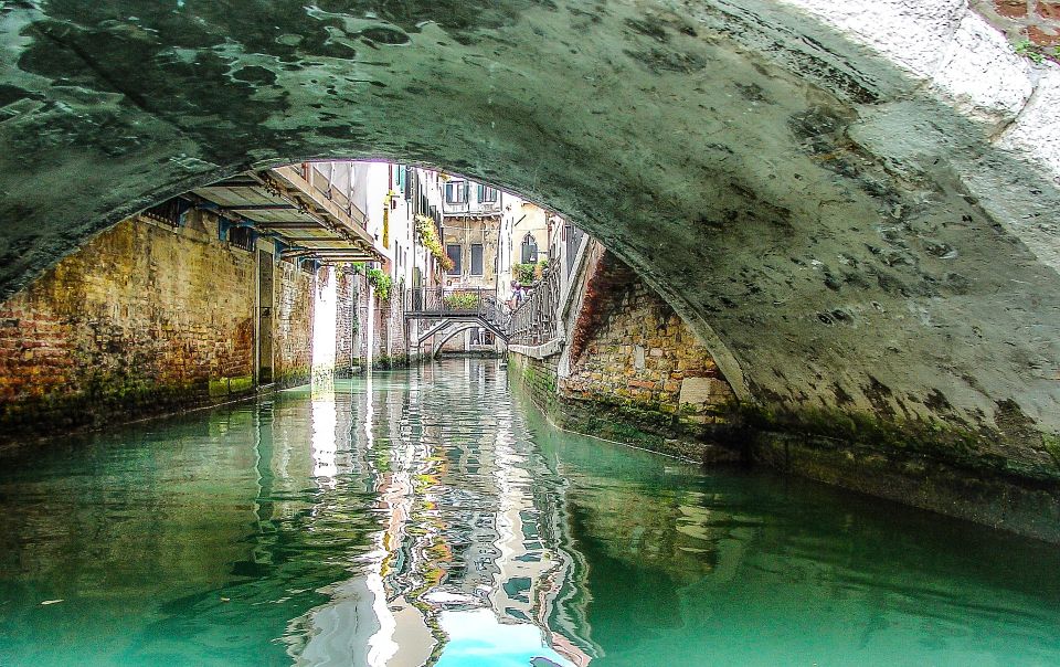 Venice: Gondola Ride and St. Mark's Basilica Tour - Two Venice Icons, One Smooth Time Plan