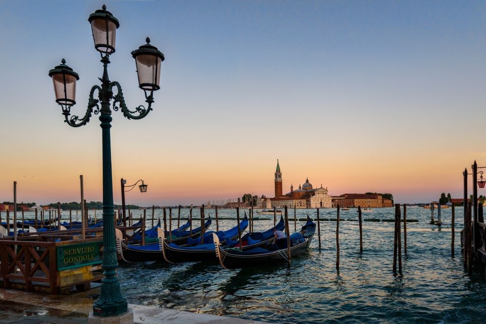 Venice: Gondola Ride and St Mark's Basilica - Skip-the-line entrance and the audio system you’ll be glad you have