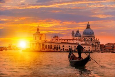 Venice: Gondola Tour under the Bridge of Sighs & Audio Guide - St. Mark’s Area Start: Easy to Find, Or Easy to Miss