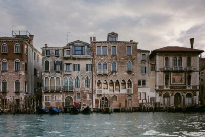 Venice: Grand Canal, Murano and Burano Half-Day Boat Tour - Grand Canal Sights You’ll Understand Better From the Water