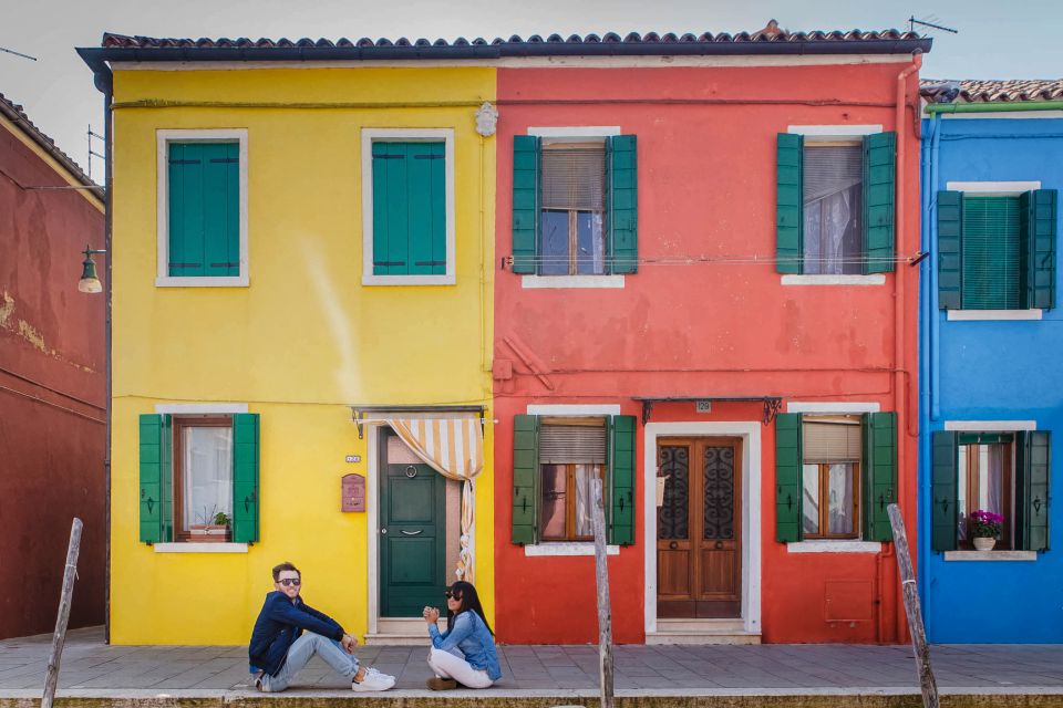 Venice: Grand Canal, Murano and Burano Half-Day Boat Tour - Getting to Burano: A Smooth Island Handoff