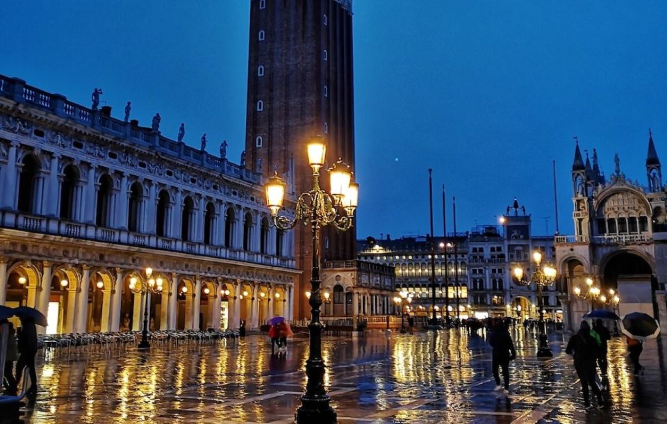 Venice: Guided Night Walking Tour & Saint Mark's Basilica - Piazza San Marco for 30 minutes: the square, explained