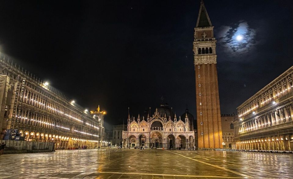 Venice: Guided Night Walking Tour & Saint Mark's Basilica - Small-group comfort, plus hearing the guide