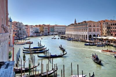 Venice: Guided Walking Tour with skip-the-line tickets - The 3-Hour Route: St. Mark’s Square, Campo Stops, and a Smart Walking Loop